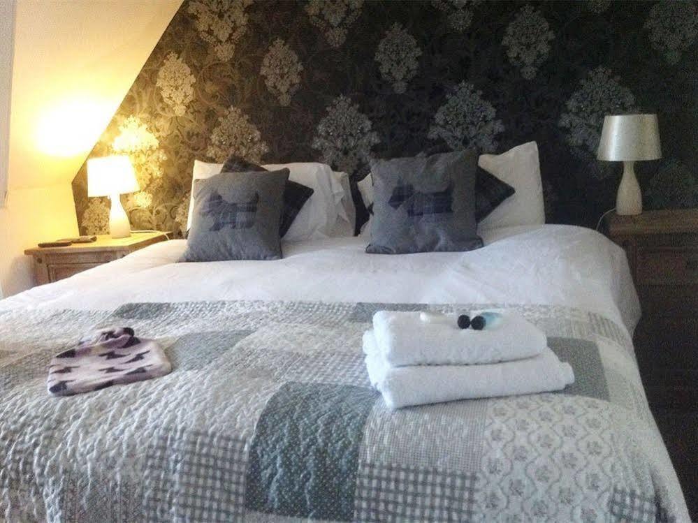 The Hopetoun Arms Hotel Leadhills Esterno foto